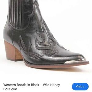 Buckle Black Western Embroidered Pointed-Toe Ankle Boots